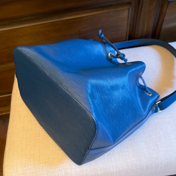 Louis Vuitton Epi Petite Noe - Picture 4 of 9